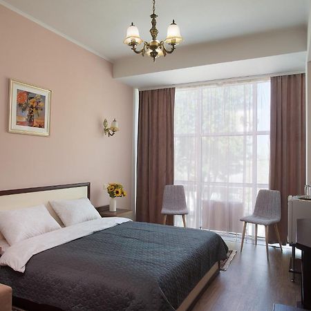 Art Hotel Chisinau Exterior photo